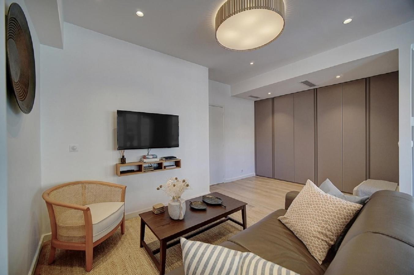 Magnifique 3 Pieces Renove Cannes Centre 'Banane' Avec Veranda ! A2B88 Dış mekan fotoğraf