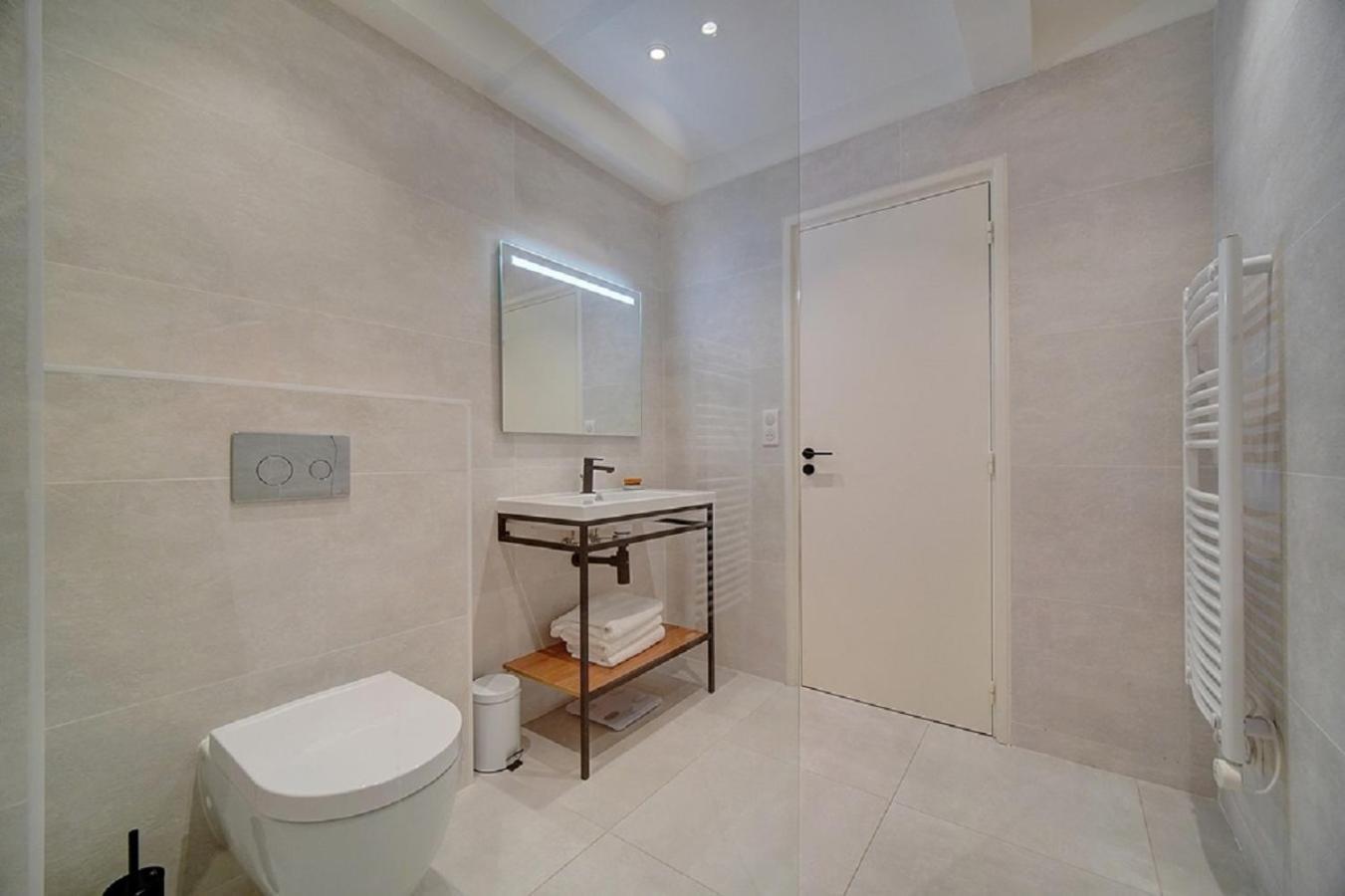 Magnifique 3 Pieces Renove Cannes Centre 'Banane' Avec Veranda ! A2B88 Dış mekan fotoğraf